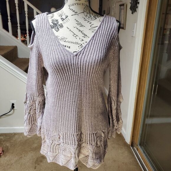 Allegra Gold Sweaters - Allegra Gold purple 💜 cold shoulder sweater sz lg